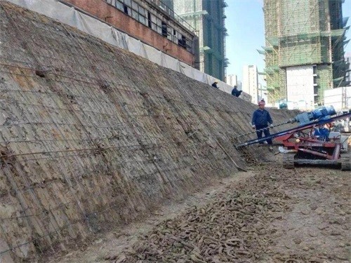 丛台建筑边坡支护